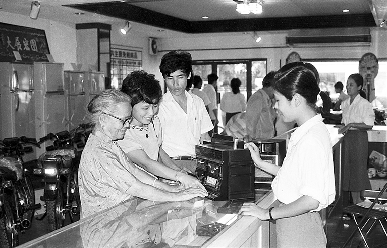 海南擦亮旅游購物&ldquo;金名片&rdquo;